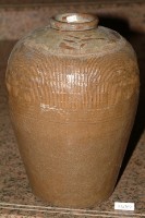藏品(棕紅釉拍打印紋窄口豐肩式陶甕)的圖片