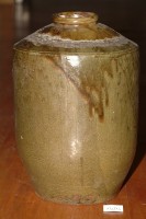 藏品(綠褐釉陰刻細紋窄口直壁式陶甕)的圖片