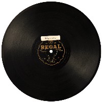 藏品(REGAL黑膠唱片T88、T89雪梅思君)的圖片