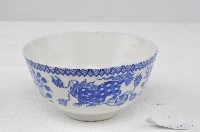 藏品(青花獅子戲球花卉紋碗)的圖片