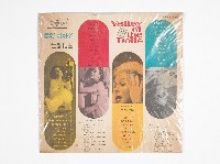 藏品(第一黑膠唱片FL-1526-B電影「娃娃谷」全部插曲)的圖片