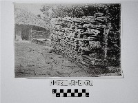 藏品(黃則修攝石板人頭櫃)的圖片