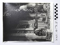 藏品(黃則修攝石鼓與木雕柵欄)的圖片