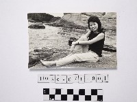 藏品(黃則修攝女藝人鄭慶寧)的圖片