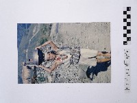 藏品(黃則修攝一名頭頂著鍋子的男性長者)的圖片