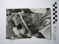 藏品(戴冠女原住民)的圖片