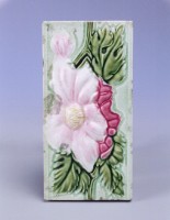 藏品(粉紅花卉邊飾磁磚)的圖片