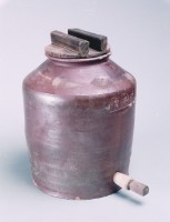 藏品(折肩醬油罐)的圖片