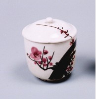 藏品(彩繪梅花蓋杯)的圖片