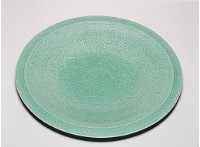 藏品(青瓷雕九龍暗花折沿大盤)的圖片