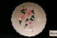 藏品(手繪胭脂紅釉花卉紋花口碗)的圖片
