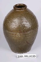 藏品(橄欖綠釉壓印紋酒甕)的圖片