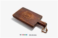 藏品(朱漆長方形三面雕龜桃銀圓連錢紋帶柄粿印)的圖片