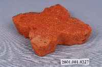 藏品(十字形單面雕壽字蝙蝠紋紅磚燒粿印)的圖片