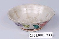 藏品(釉上五彩花卉紋花口碗)的圖片