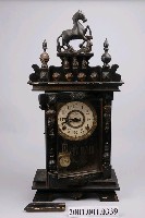 藏品(馬匹裝飾小型座鐘組)的圖片