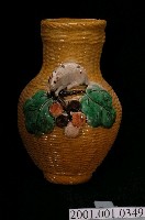 藏品(貼花鼠戲葡萄壁瓶)的圖片