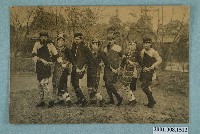 藏品(著原住民服飾牽手共舞的男女)的圖片