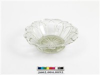 藏品(蓮花瓣紋玻璃冰碗)的圖片