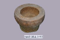 藏品(縮腰式中型石臼)的圖片