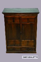 藏品(乾漆幾何紋鞋櫃)的圖片