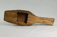 藏品(酒瓶形單面雕方形花草紋帶柄餅印)的圖片