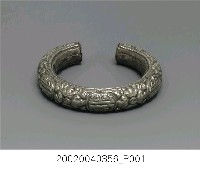 藏品(金屬刻花囍字手鐲)的圖片
