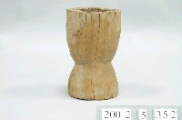 藏品(縮腰式小型木臼)的圖片