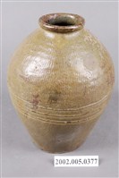 藏品(橄欖綠釉壓印紋陶甕)的圖片