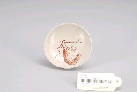 藏品(印繪白瓷紅蝦圓碟)的圖片