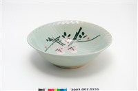 藏品(彩繪瓷花卉紋碗)的圖片