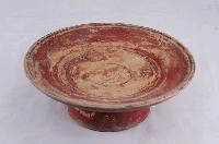 藏品(木胎棕紅色漆高腳供盤)的圖片