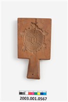 藏品(長方形四面雕龜桃連錢魚紋帶柄粿印)的圖片