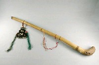 藏品(旱煙斗及煙草袋)的圖片