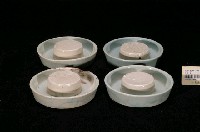 藏品(藍白瓷桌腳墊組)的圖片