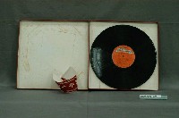 藏品(中國唱片公司發行套裝西洋歌曲專輯《卡羅索紀念特集》)的圖片