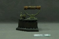 藏品(金屬製熨斗)的圖片