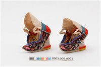 藏品(黑地繡花高跟弓鞋)的圖片