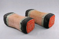 藏品(幾何紋大紅對枕)的圖片