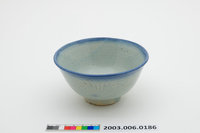 藏品(淡藍釉金魚紋淡青碗)的圖片