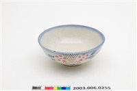 藏品(彩繪印花花葉紋碗)的圖片