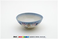 藏品(彩繪印花花葉紋碗)的圖片