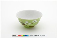 藏品(彩繪古木梅花紋綠釉碗 )的圖片