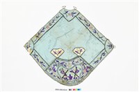 藏品(水藍地彩繡犀角紋菱形肚兜)的圖片