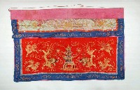 藏品(雙龍拜塔金獅賜福桌裙)的圖片