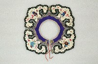 藏品(如意雲型人物紋雲肩)的圖片