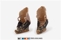 藏品(黑地繡花高跟弓鞋)的圖片