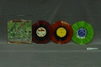 藏品(國賓唱片公司出品編號「KP-303」《精選電影主題歌集：哀愁風雨橋》唱片封套)的圖片