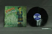 藏品(亞洲唱片公司出品編號「ATS-127」文鶯演唱臺語歌曲專輯《文鶯金唱片第一集：歡喜過新年》)的圖片