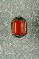 藏品(方形嵌珊瑚金屬戒指)的圖片